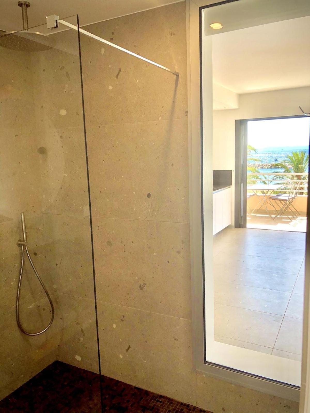 Appartement T3 Lumineux Traversant Totalement Neuf En Face De La Plage Front De Mer Vue Sur Les Iles Vue Mer Panoramique Assuree Residence De La Plage Centre Ville Du Lavandou 3Eme Etage Avec Ascenseur Appartement T3 Le Lavandou Exteriör bild
